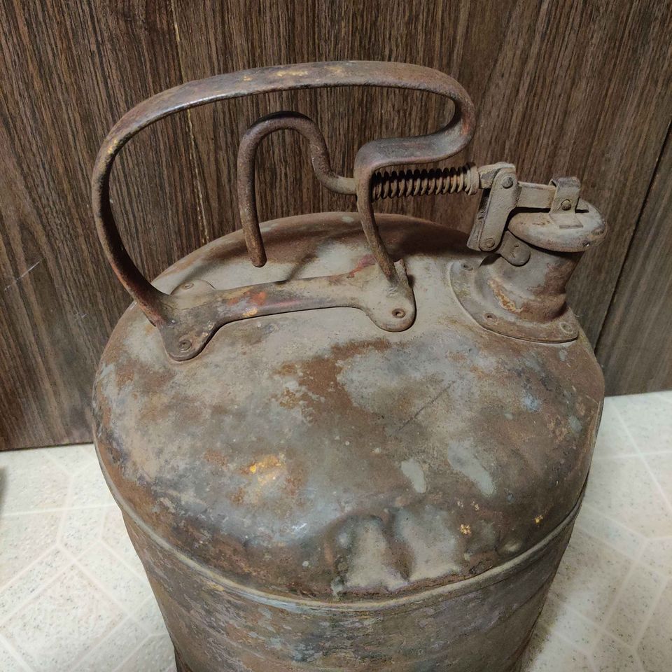 Johnson Red Metal hotsell Gas Can 5Gallon Antique